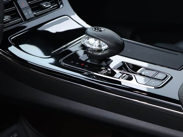 Фото 12 - GAC Trumpchi M8