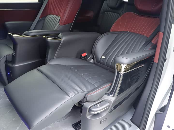 Фото 16 - GAC Trumpchi M8