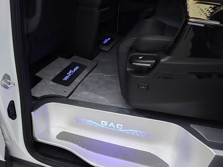 Фото 19 - GAC Trumpchi M8