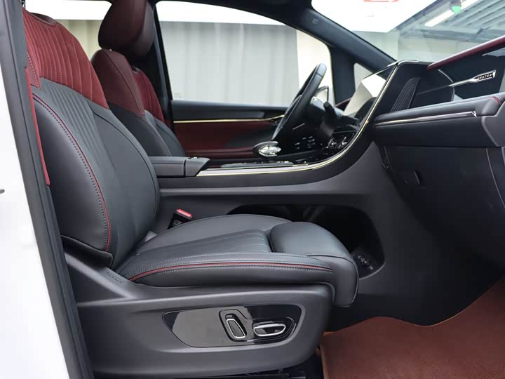 Фото 8 - GAC Trumpchi M8