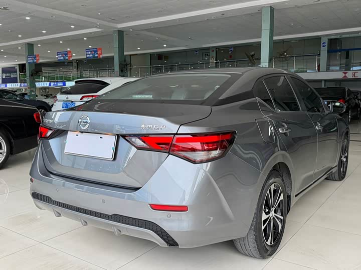 Фото 12 - Nissan Sylphy