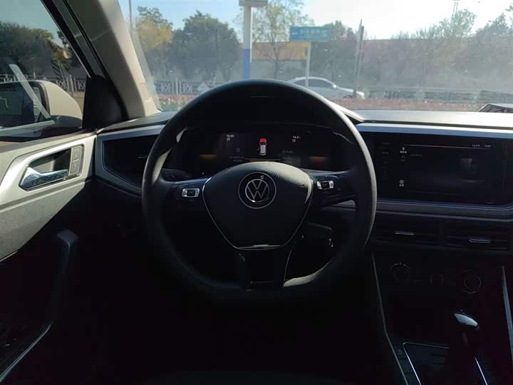 Фото 11 - Volkswagen Polo