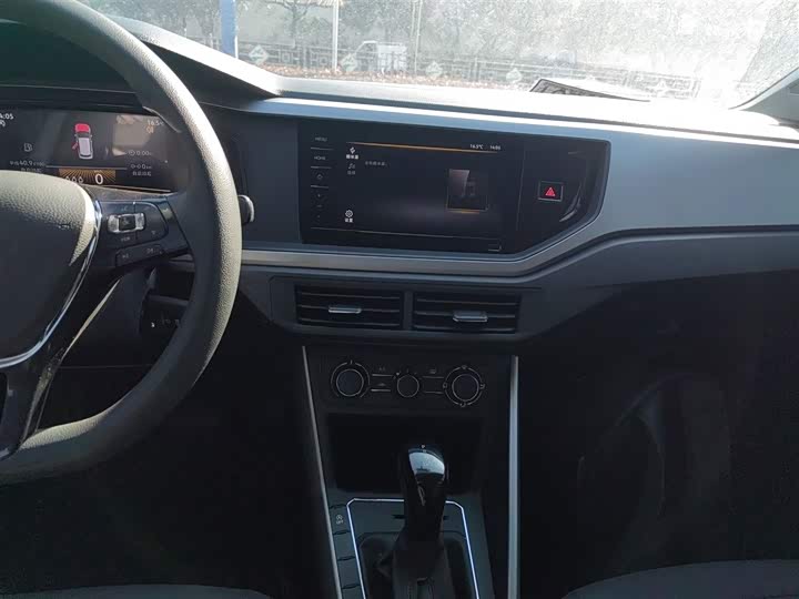 Фото 13 - Volkswagen Polo