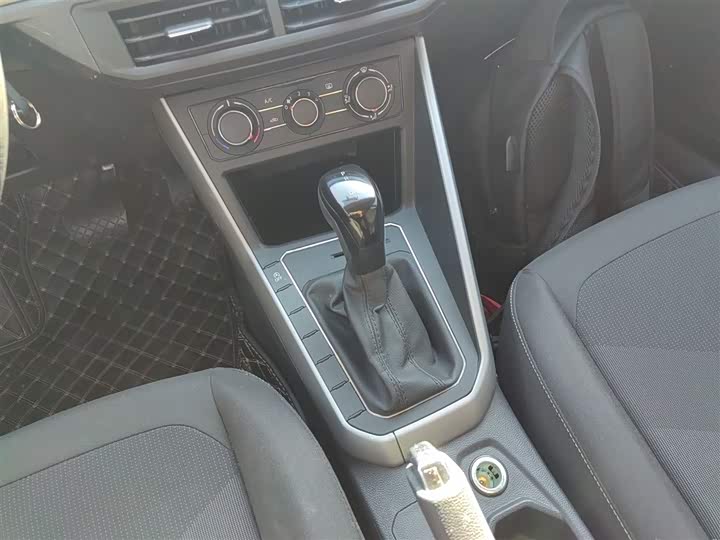 Фото 14 - Volkswagen Polo