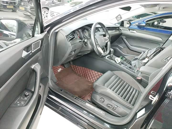 Фото 16 - Volkswagen Magotan