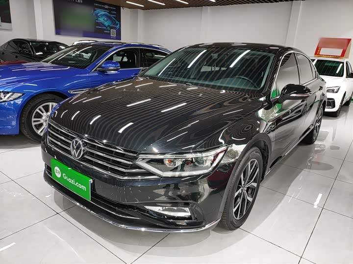 Фото 2 - Volkswagen Magotan