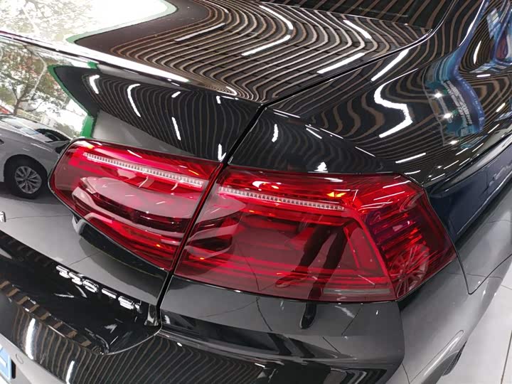 Фото 8 - Volkswagen Magotan