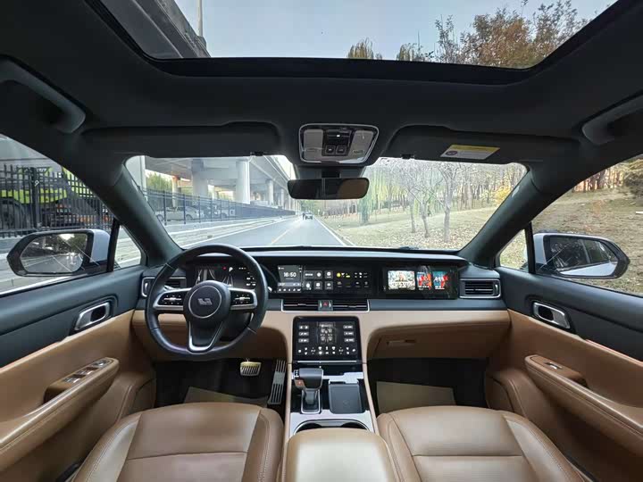 Фото 10 - LiXiang One