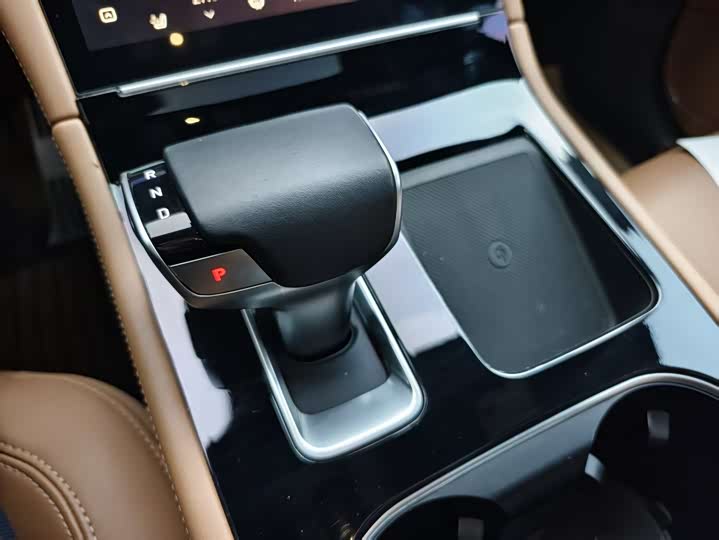 Фото 12 - LiXiang One