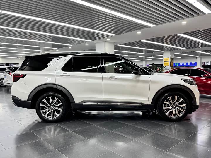 Фото 3 - Ford Explorer