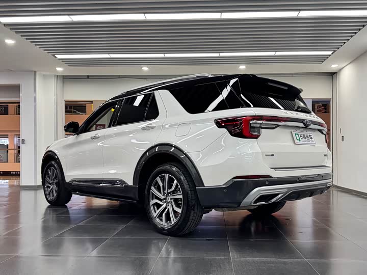 Фото 5 - Ford Explorer