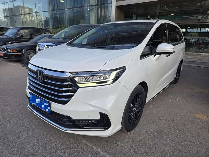 Фото 1 - Honda Odyssey