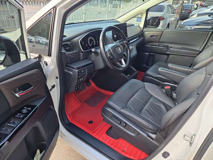 Фото 3 - Honda Odyssey