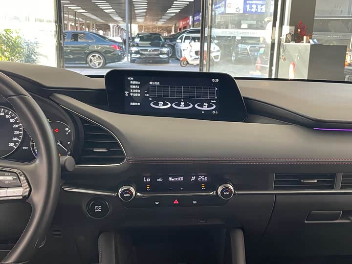 Фото 10 - Mazda 3 (Axela)