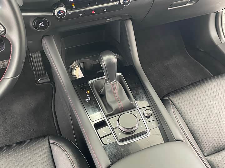 Фото 11 - Mazda 3 (Axela)