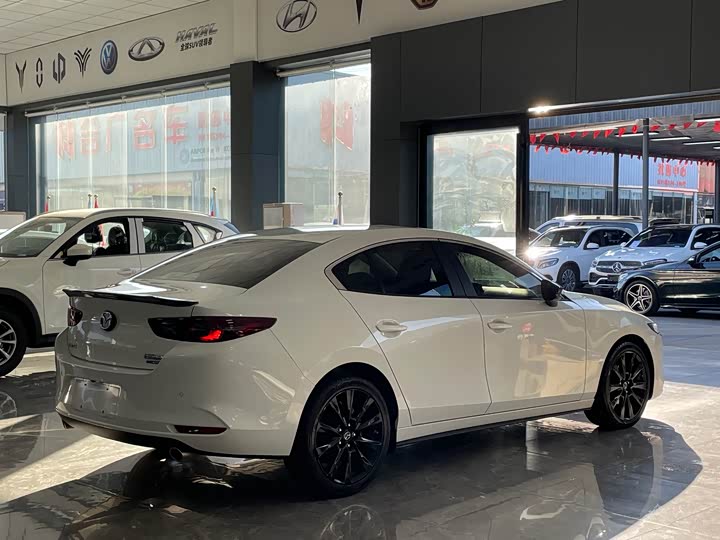 Фото 16 - Mazda 3 (Axela)