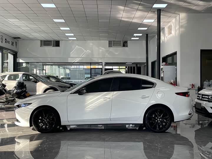 Фото 18 - Mazda 3 (Axela)