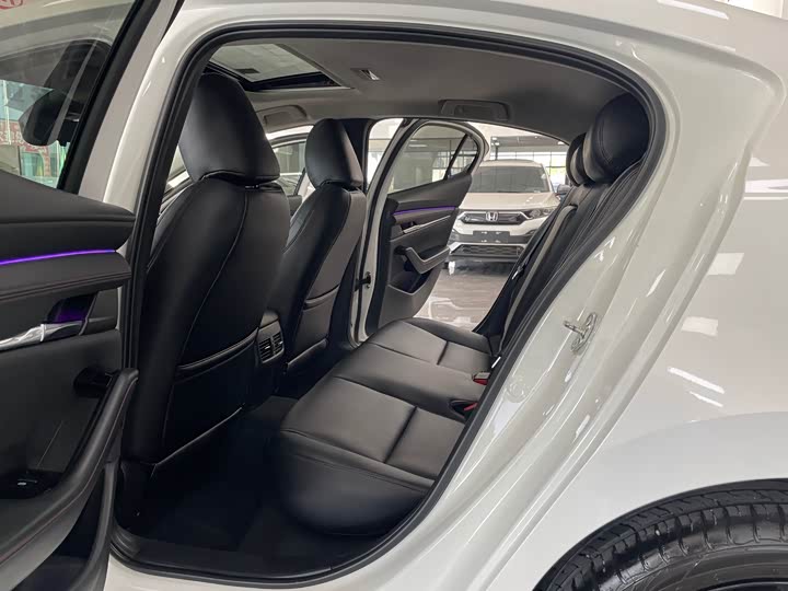 Фото 6 - Mazda 3 (Axela)