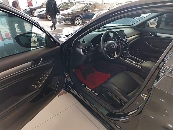 Фото 16 - Honda Inspire