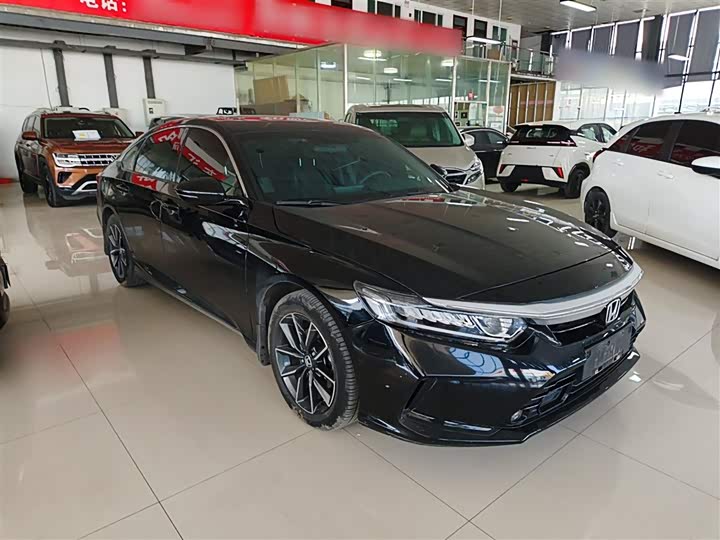 Фото 4 - Honda Inspire