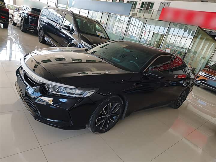 Фото 5 - Honda Inspire