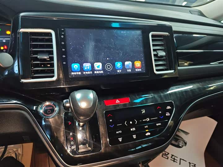 Фото 13 - Honda Elysion