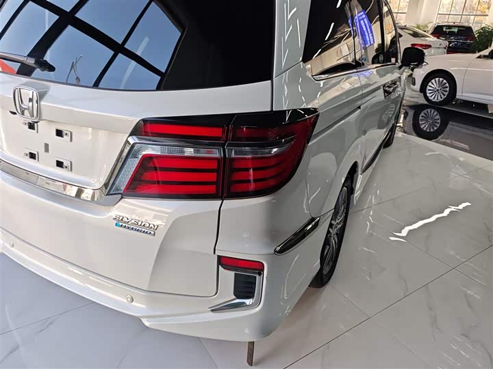 Фото 8 - Honda Elysion