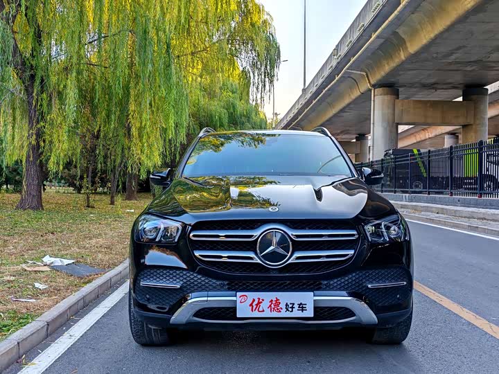 Фото 2 - Mercedes-Benz GLE-Class
