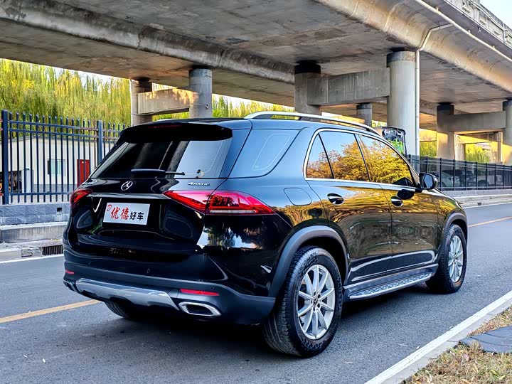 Фото 20 - Mercedes-Benz GLE-Class