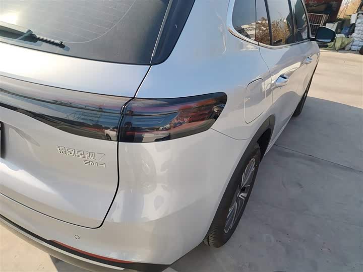 Фото 8 - Geely Galaxy Starship 7