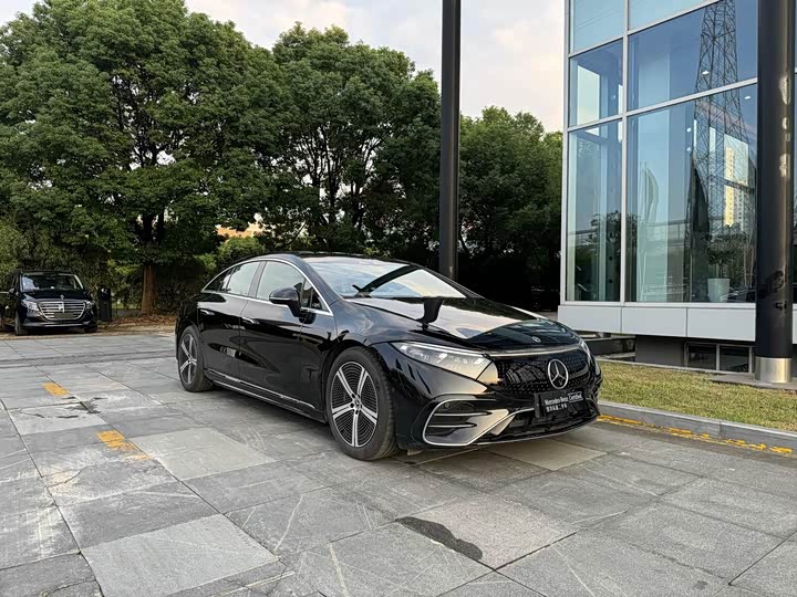 Фото 3 - Mercedes-Benz EQS