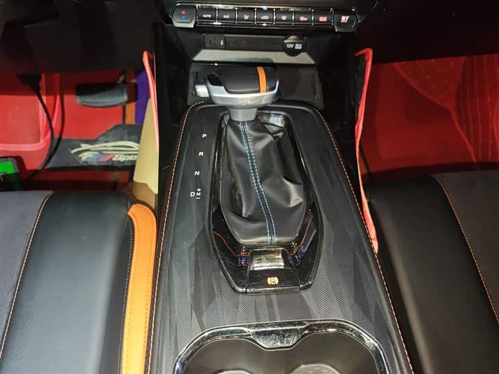 Фото 14 - Changan Oshan X5