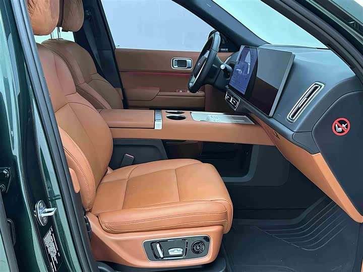 Фото 10 - LiXiang L8