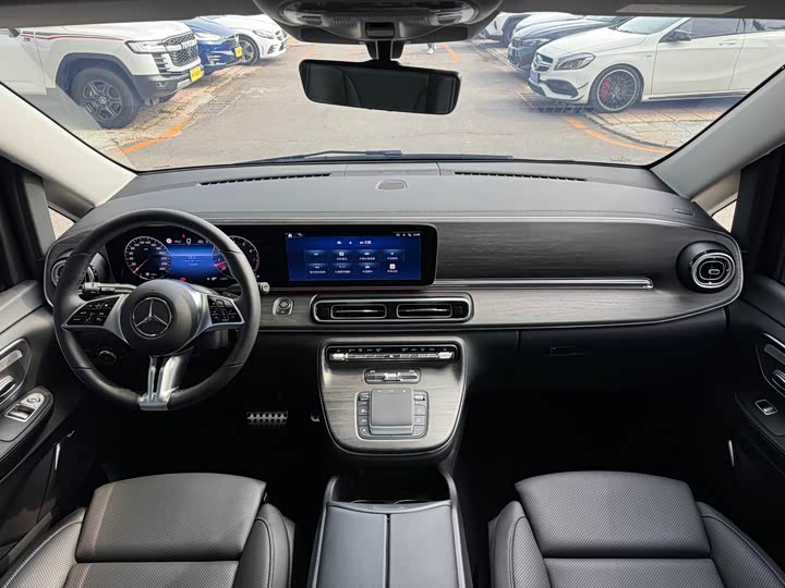 Фото 7 - Mercedes-Benz V-Class