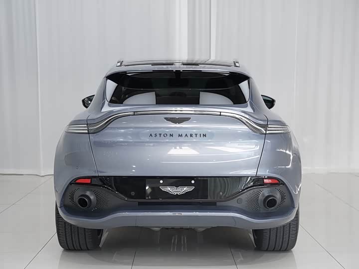 Фото 10 - Aston Martin DBX