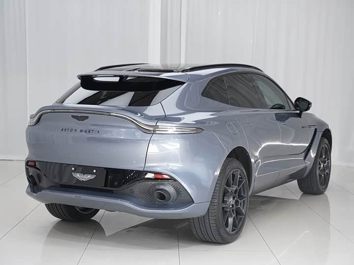 Фото 11 - Aston Martin DBX