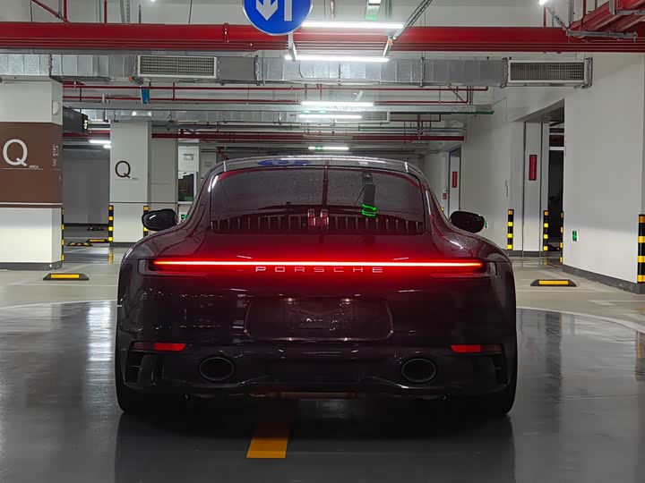 Фото 4 - Porsche 911