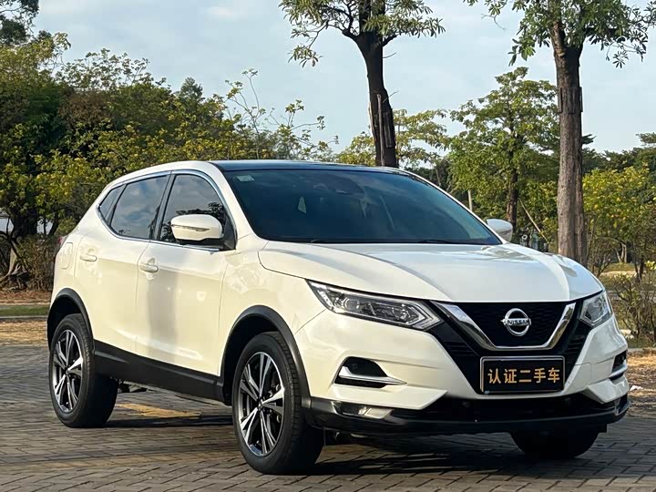 Фото 4 - Nissan Qashqai