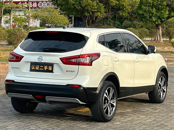 Фото 6 - Nissan Qashqai