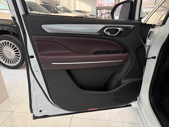 Фото 5 - GAC Trumpchi M6