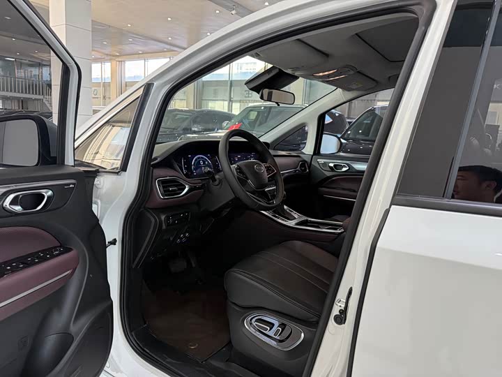 Фото 7 - GAC Trumpchi M6