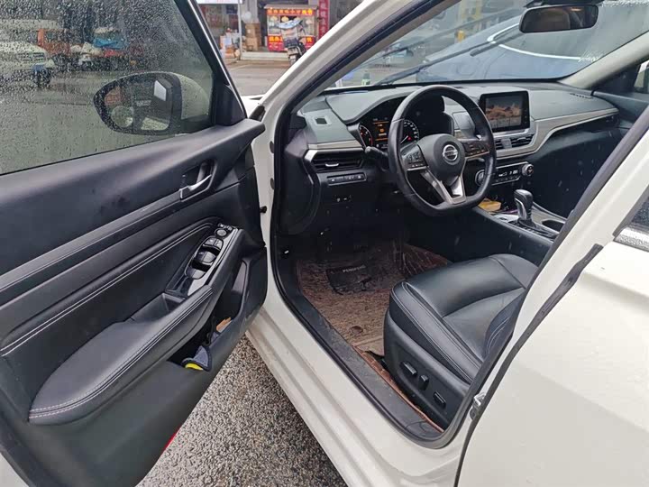 Фото 14 - Nissan Teana