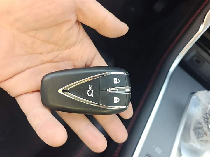 Фото 9 - Changan CS75