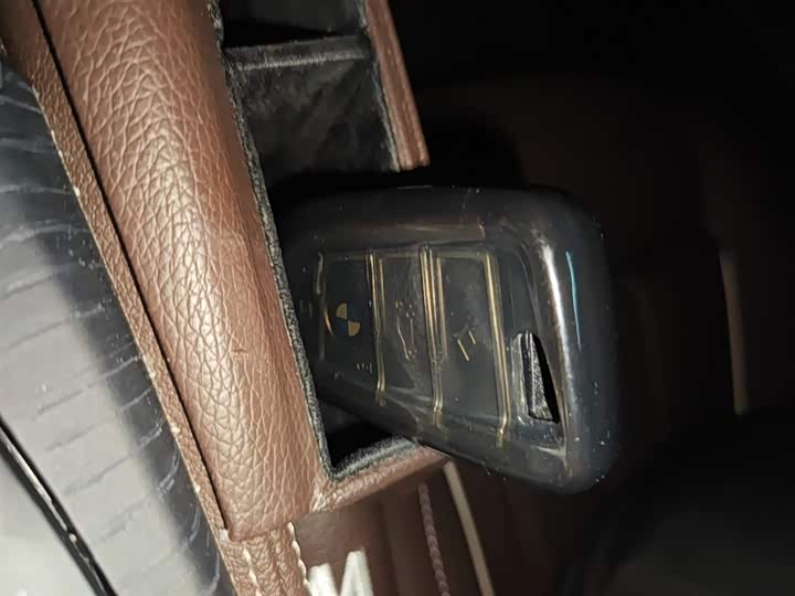 Фото 10 - BMW 5 Series