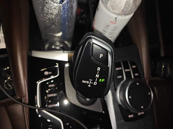 Фото 16 - BMW 5 Series