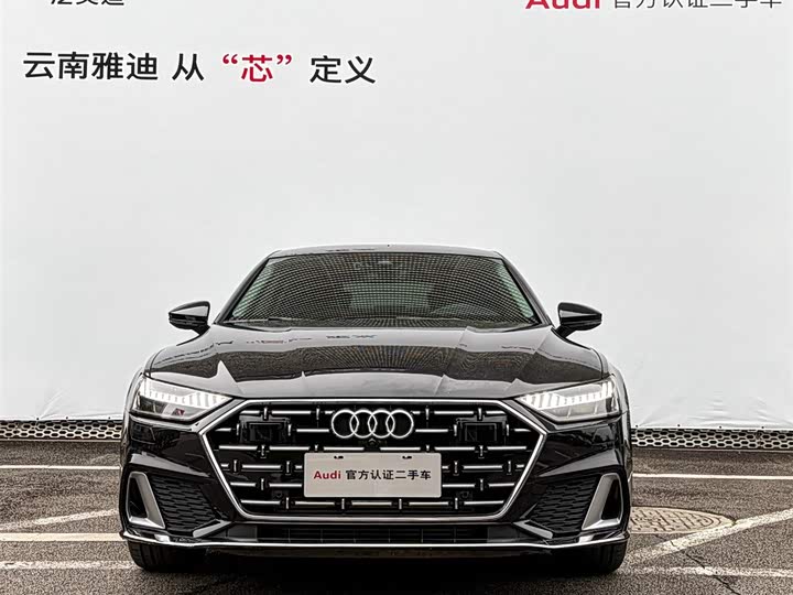 Фото 2 - Audi A7L