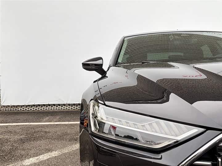 Фото 6 - Audi A7L