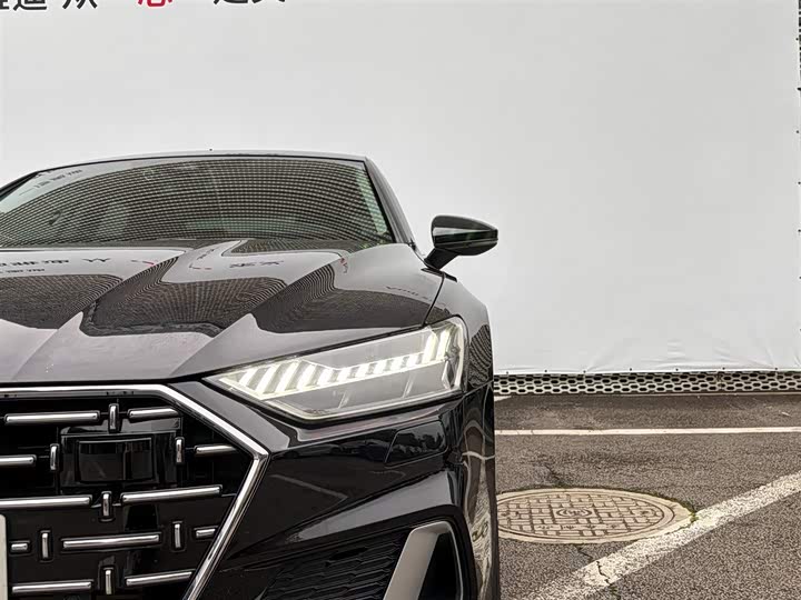 Фото 7 - Audi A7L