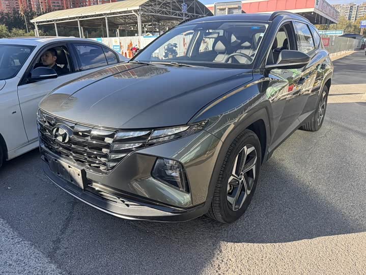 Фото 1 - Hyundai Tucson L