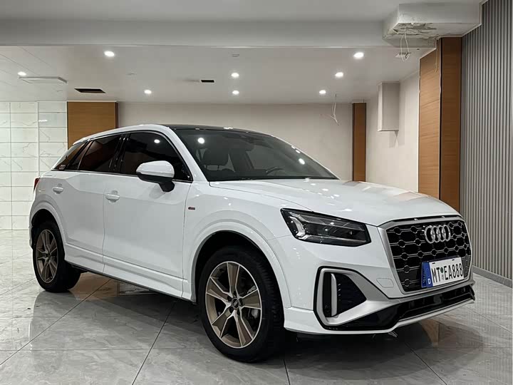 Фото 2 - Audi Q2L